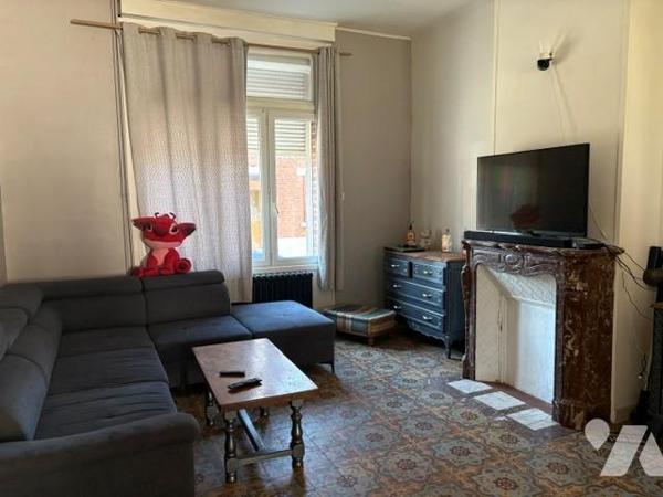 Ensemble immobilier à vendre à ROISEL