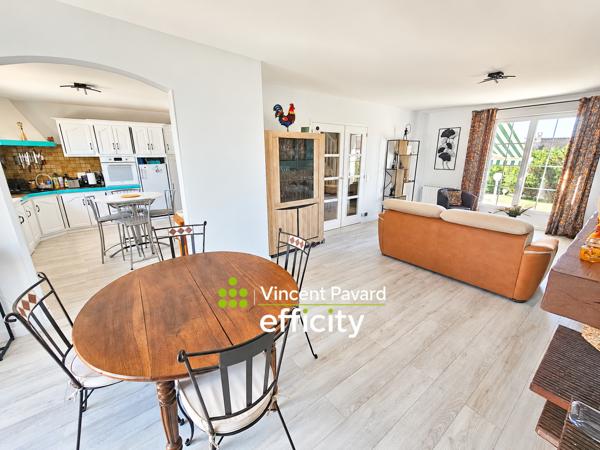 Maison
         5 pièces
        - 134 m² 349 700 €*