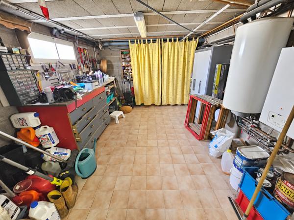 Maison
         5 pièces
        - 134 m² 349 700 €*