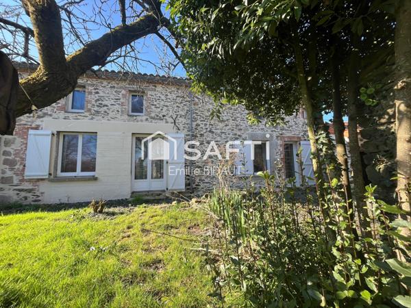 Maison de caractère en pierre – Montaigu-Vendée – Dépendances et grand terrain