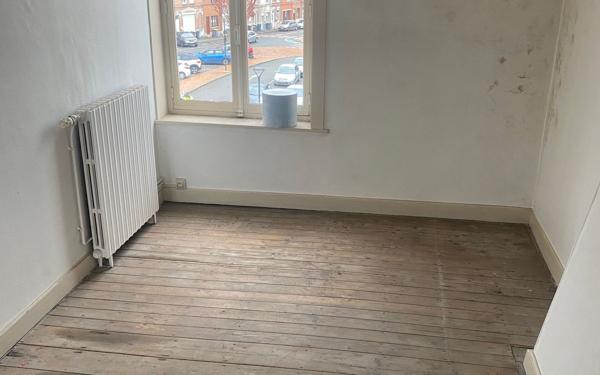 Immeuble à vendre    6 pièces •  Armentières