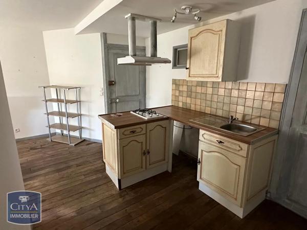 Appartement à louer 2 pièces 30m² Bazeilles (08140)
