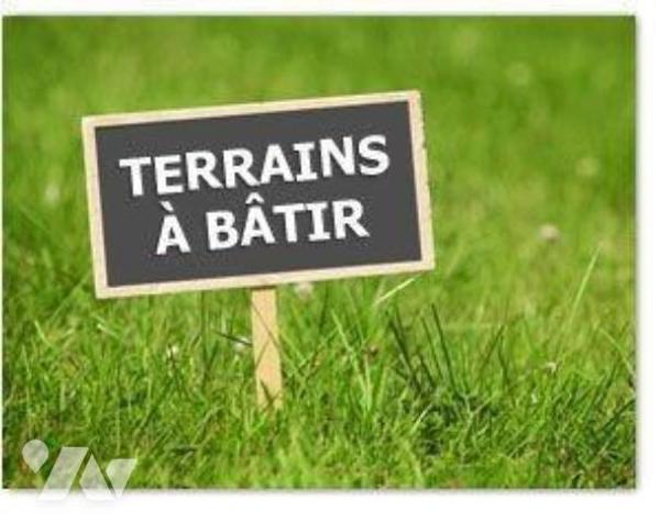 Terrain à Bâtir de 825 m²