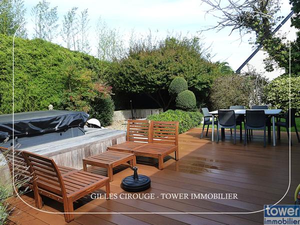 LARMOR-PLAGE: TRES BELLES PRESTATIONS POUR CETTE LUMINEUSE MAISON - 4 CHAMBRES.