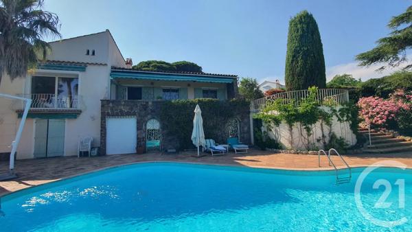 Maison à vendre  7 pièces - 171,88 m 2   STE MAXIME  - 83