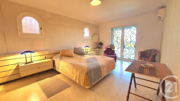 Maison à vendre  7 pièces - 171,88 m 2   STE MAXIME  - 83