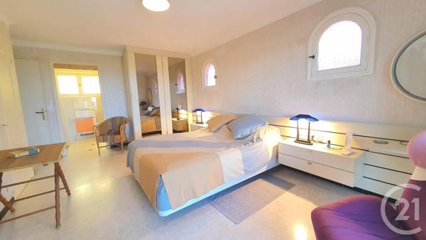Maison à vendre  7 pièces - 171,88 m 2   STE MAXIME  - 83