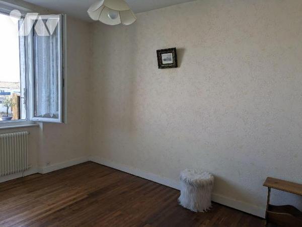 EXCLUSIVITÉ - LES HERBIERS - Idéalement située au coeur de la commune et à proximité immédiate ...