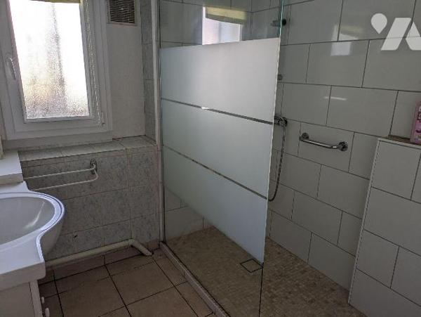 EXCLUSIVITÉ - LES HERBIERS - Idéalement située au coeur de la commune et à proximité immédiate ...