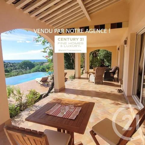 Maison à vendre  9 pièces - 200 m 2   LES ISSAMBRES  - 83