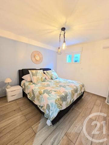 Appartement F5 à vendre  5 pièces - 130 m 2   ALLAUCH  - 13