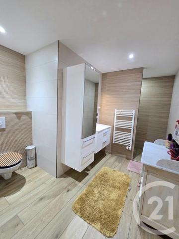 Appartement F5 à vendre  5 pièces - 130 m 2   ALLAUCH  - 13
