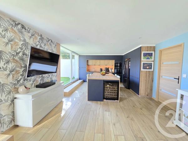 Appartement F5 à vendre  5 pièces - 130 m 2   ALLAUCH  - 13