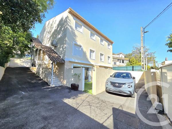 Appartement F5 à vendre  5 pièces - 130 m 2   ALLAUCH  - 13