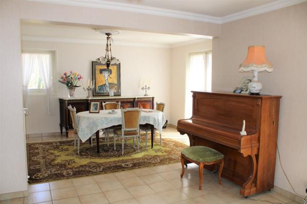 Gex - Maison individuelle Type 5 de 176.48 m²  sur un terrain de 1975 m²