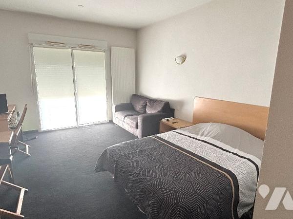 CHARTRES – PROCHE SORTIE AUTOROUTE, IDEAL PRIMO INVESTISSEURS 
STUDIO EQUIPE + PLACE DE PARKING