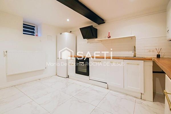 Jolie Maison avec 2 chambres, salon, cuisine et salle de bain