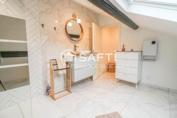 Jolie Maison avec 2 chambres, salon, cuisine et salle de bain