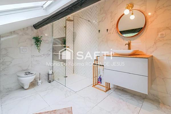 Jolie Maison avec 2 chambres, salon, cuisine et salle de bain