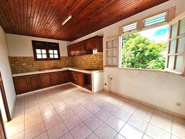 Immeuble Riviere Pilote 12 pièce(s) 254 m2