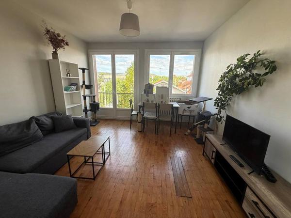 Clermont-Ferrand, Appartement de 57 m 2 de 620 € CC
