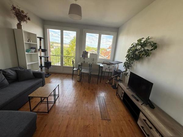 Clermont-Ferrand, Appartement de 57 m 2 de 620 € CC