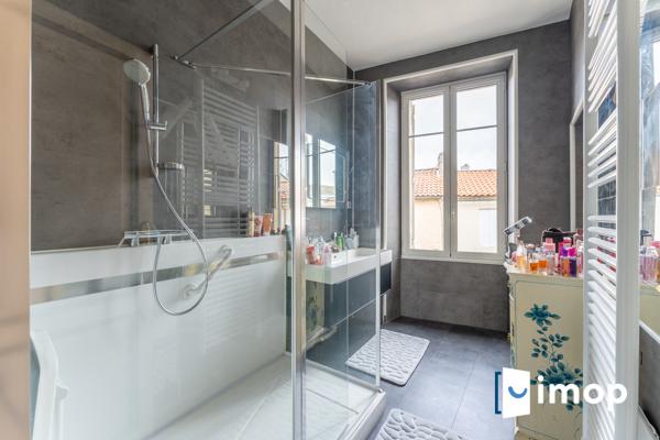 Somptueuse propriété en pierre datant de 1763, surface habitable de près de 400 m2 et jardin 1000m²