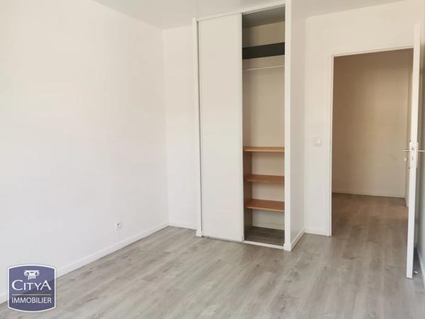 Appartement à vendre 3 pièces 59.24m² Saint-Pierre-du-Perray (91280)