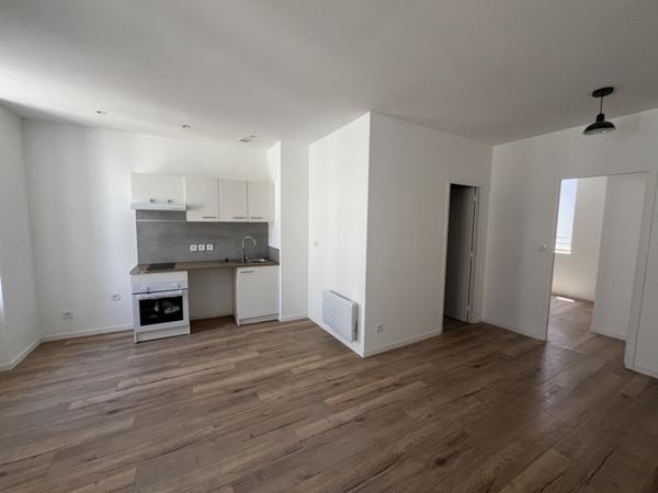 Appartement à louer 500 € CC Castelsarrasin 2 p 38 m² DPE C