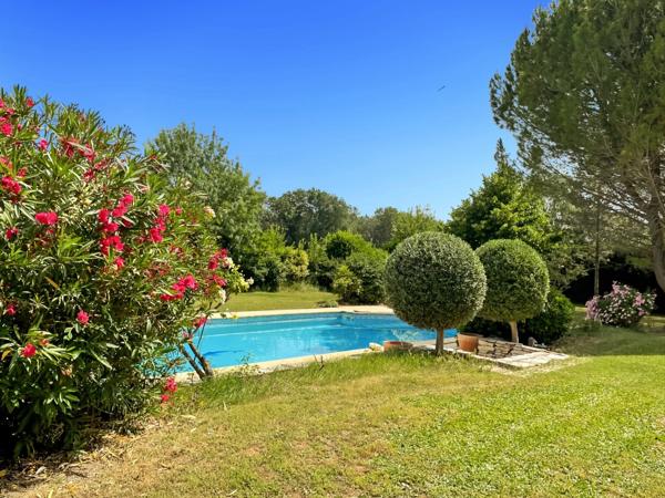 Maison à vendre 5 pièces proche de PUYRICARD (13)
