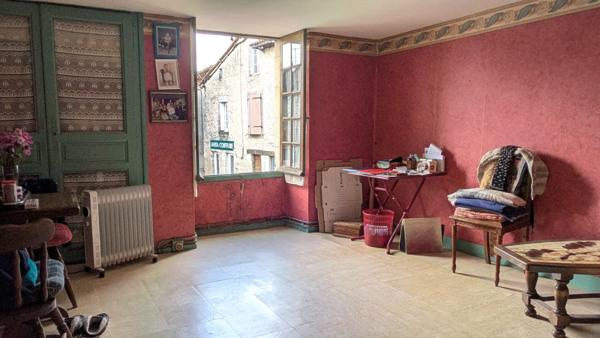 Bar-PMU et immeuble à fort potentiel - Usson du Poitou