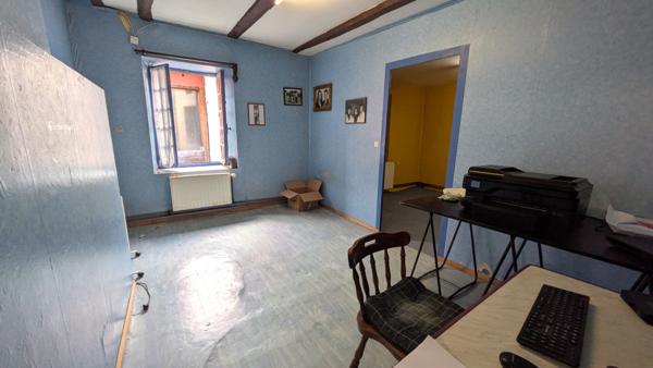 Bar-PMU et immeuble à fort potentiel - Usson du Poitou