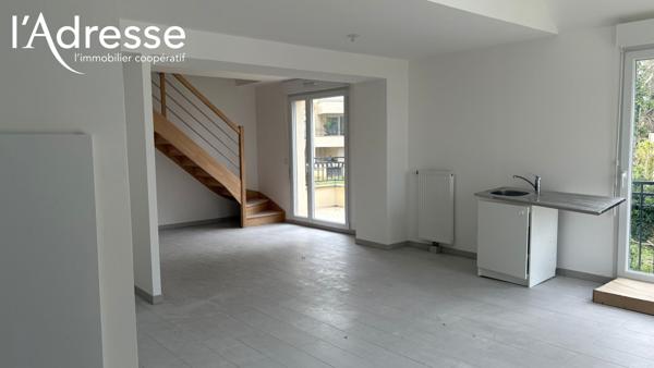 Appartement duplex Saint Pierre Du Perray 4 pièce(s) 99.5 m2