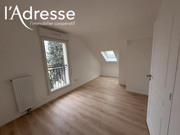 Appartement duplex Saint Pierre Du Perray 4 pièce(s) 99.5 m2