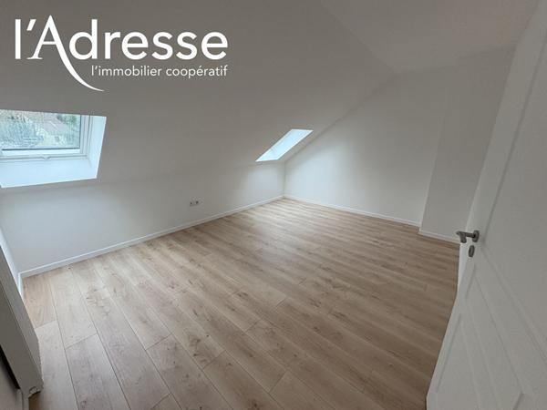 Appartement duplex Saint Pierre Du Perray 4 pièce(s) 99.5 m2