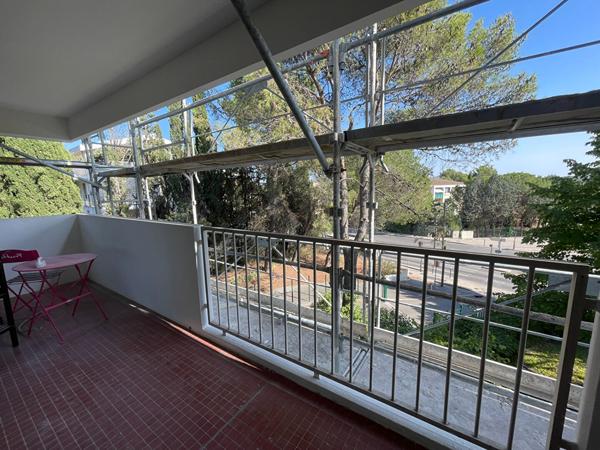 AIX EN PROVENCE - A LOUER -  MAGNIFIQUE T3 MEUBLE AVEC BALCON