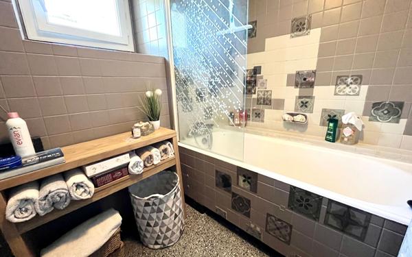 Maison à vendre    4 pièces • 197,67 m2 Maël-Carhaix