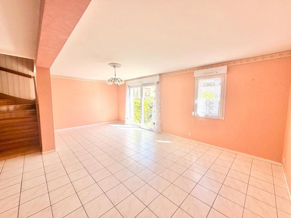 Maison à VITRE, 35500 - 6 pièces 105m²
