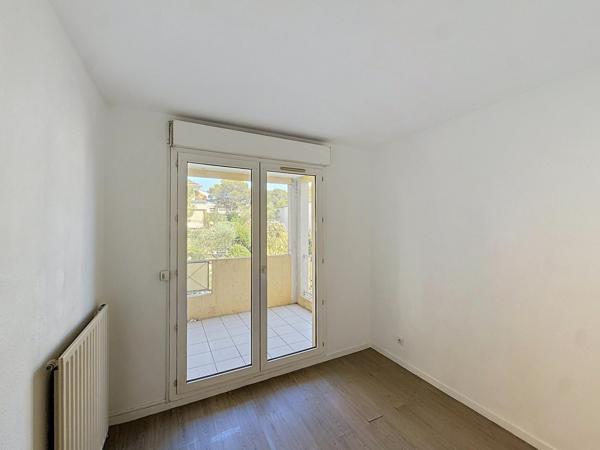 A vendre / Joli deux pièces avec terrasse