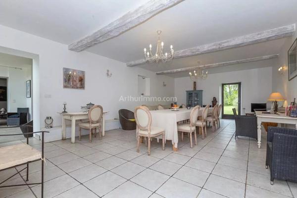 Vente Maison 15 pièces 460 m2 à Morestel