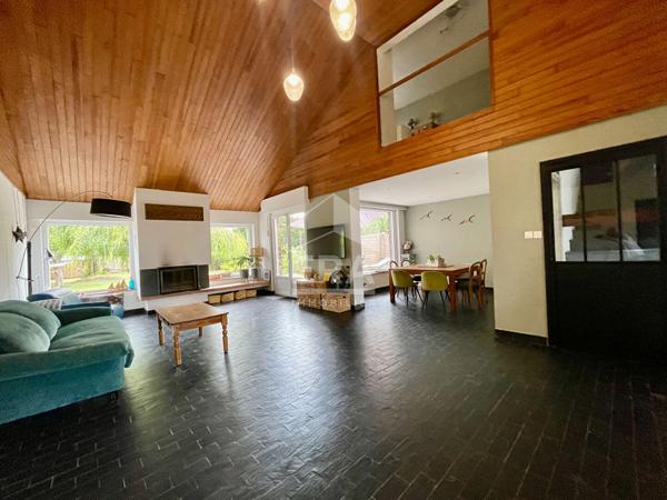 Maison d'architecte  en semi plain pied 5 chambres à Rosendael (59240)