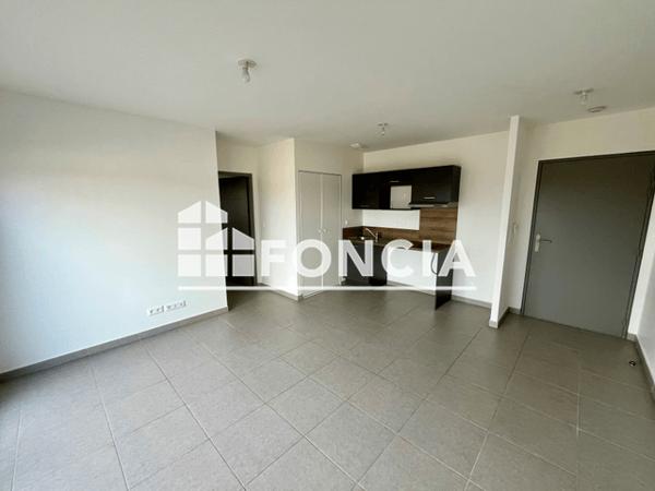 Location Appartement 2 pièces 39 m² - 4 RUE PAUL SAUVIAN Sauvian 34410