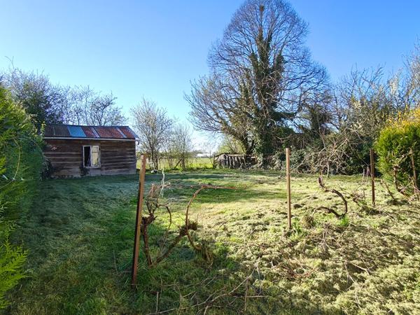 Maison à rénover sur la commune de Chaunay accès rapide N10 Angoulême Poitiers