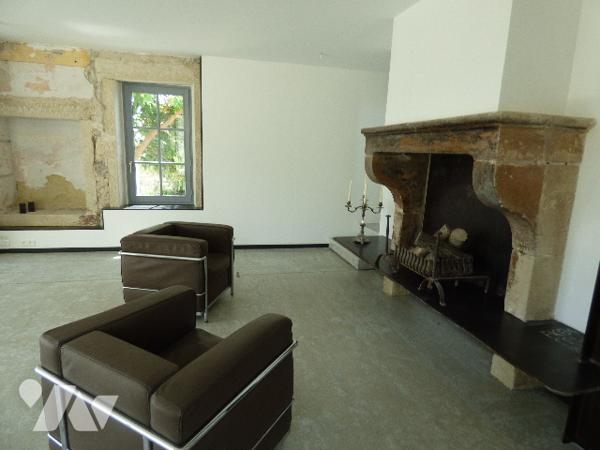 Magnifique propriété de prestige avec vue dominante, située à qq minutes de GRIGNAN au calme