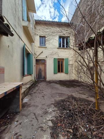 GRANDE MAISON DE 8 PIECES