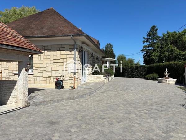 BELLE OPPORTUNITE // Propriété avec piscine, 5 chambres, sur terrain de 4000 m2