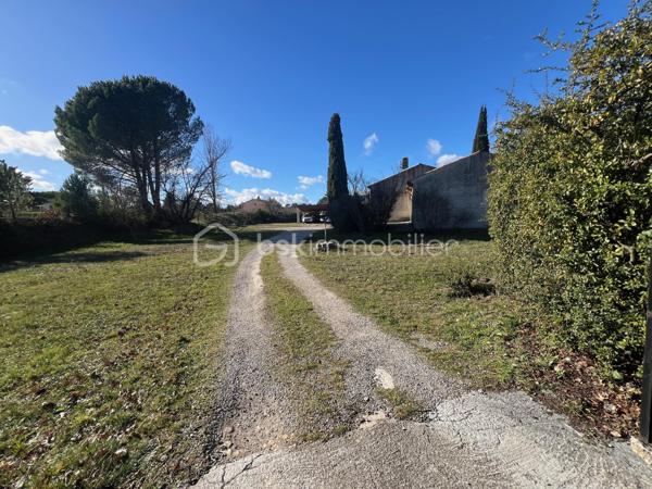 Local d'activités de 115 m²