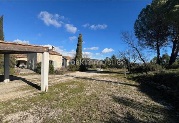 Local d'activités de 115 m²