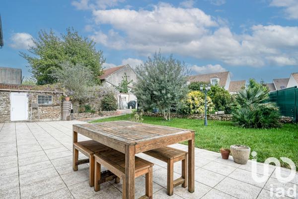 Maison à vendre 6 pièces 225 m² Jossigny