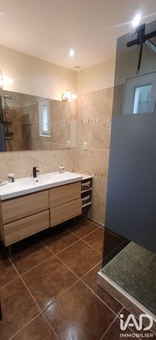 Location maison 6 pièces 180 m² Saint-Michel-l'Observatoire